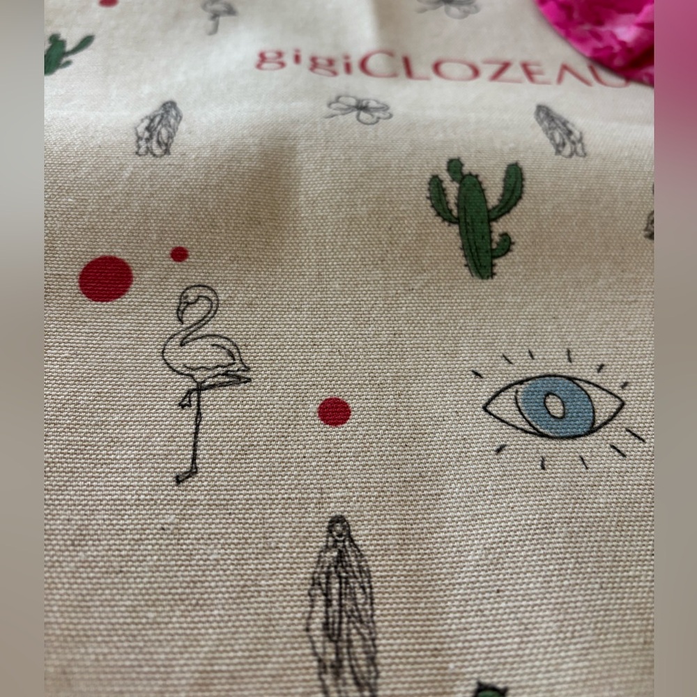 Gigi Clouzeau Tote - Happy Icon Design - Tote + Hair Tie - Picture 2 of 6